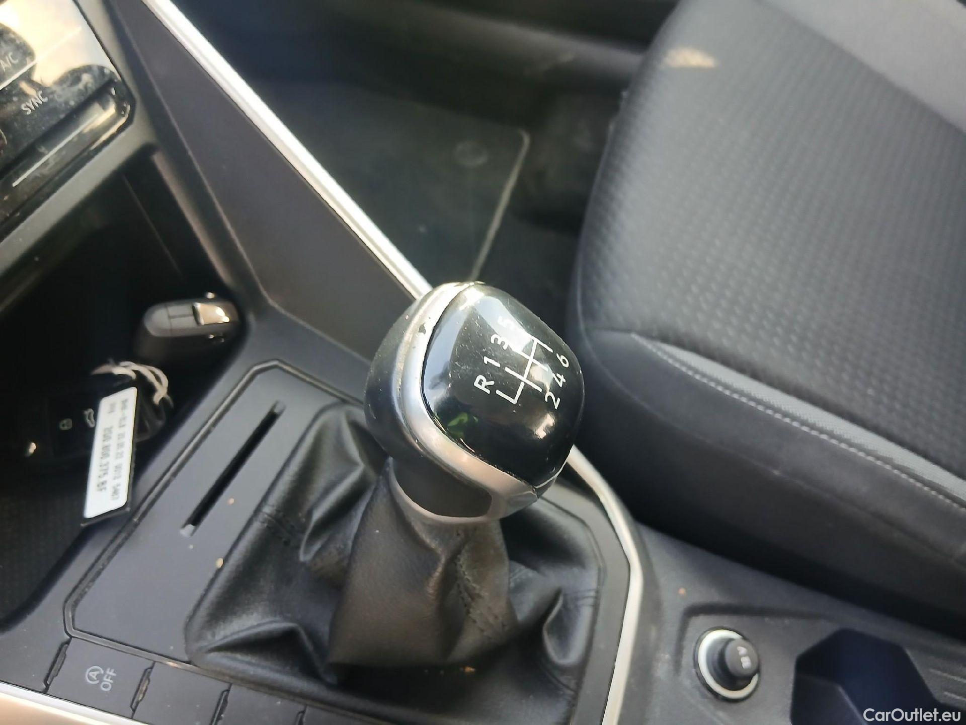  Volkswagen  Taigo VOLKSWAGEN  / 2021 / 5P / todoterreno Life 1.0 TSI 81kW (110CV) #7