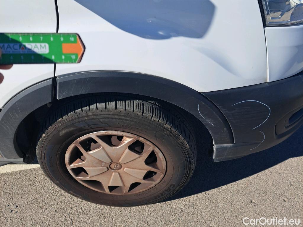  Ford  Transit FORD  / 2013 / 4P / furgón 350 96kW L3H2 Van Trend FWD #66