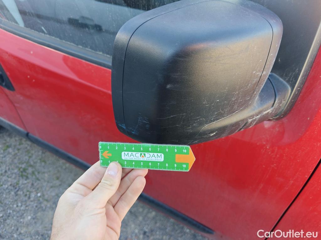  Fiat  Fiorino FIAT  / 2016 / 4P / furgón derivado de turismo Cargo Base N1 1.3 MJet 59 kW (80 CV) #77