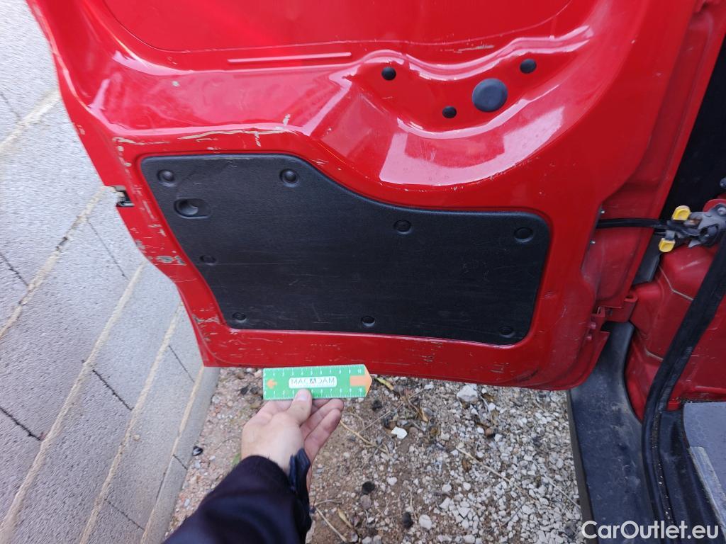  Fiat  Fiorino FIAT  / 2016 / 4P / furgón derivado de turismo Cargo Base N1 1.3 MJet 59 kW (80 CV) #28