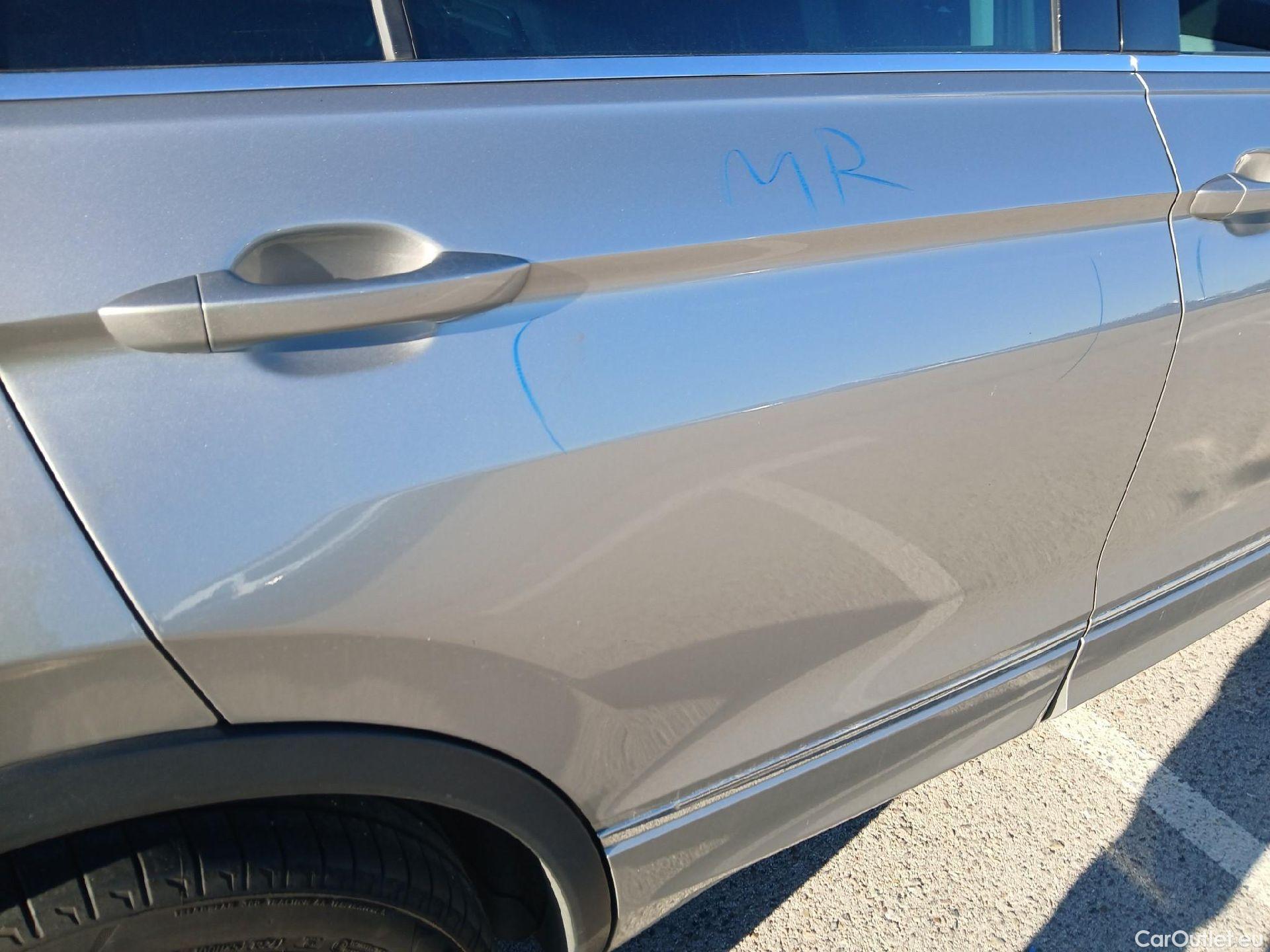  Volkswagen  Tiguan VOLKSWAGEN  / 2016 / 5P / todoterreno Advance 2.0 TDI 110kW (150CV) DSG #23