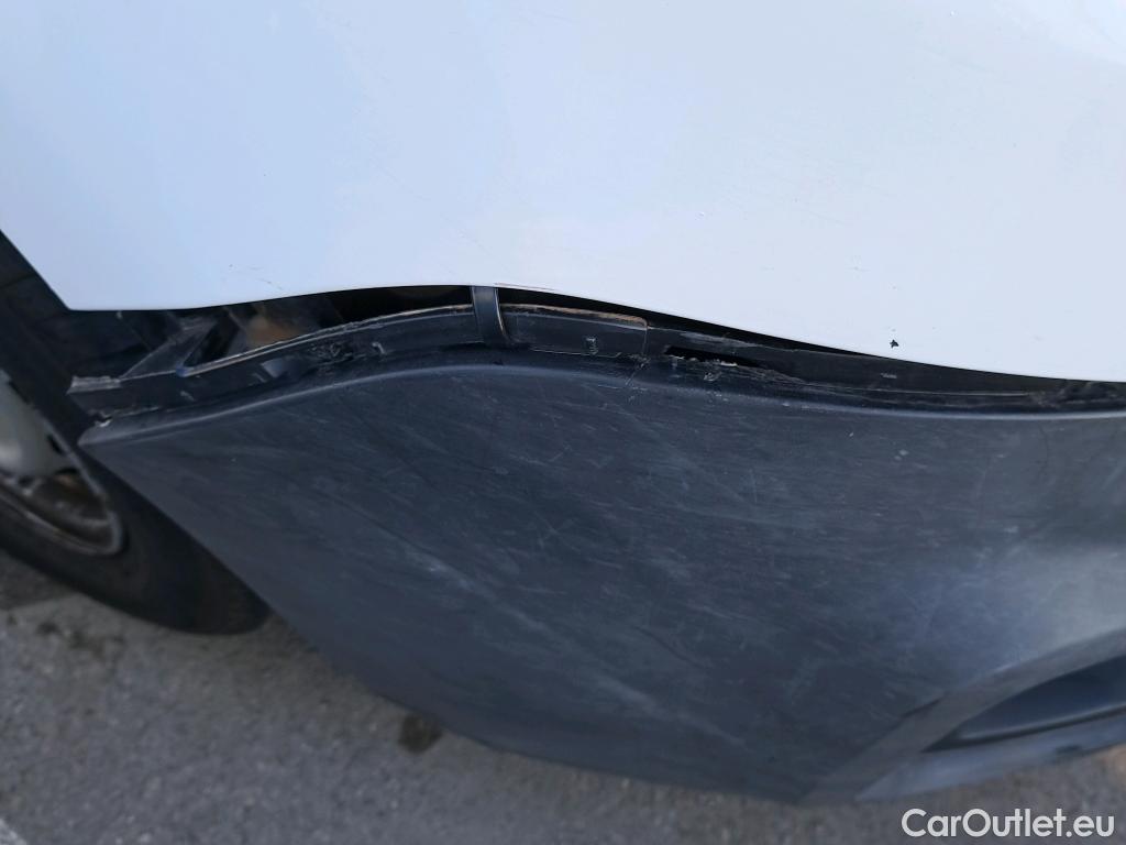  Citroen  Berlingo CITROEN  / 2018 / 4P / combi Talla M BlueHDi 100 LIVE (AC) #2