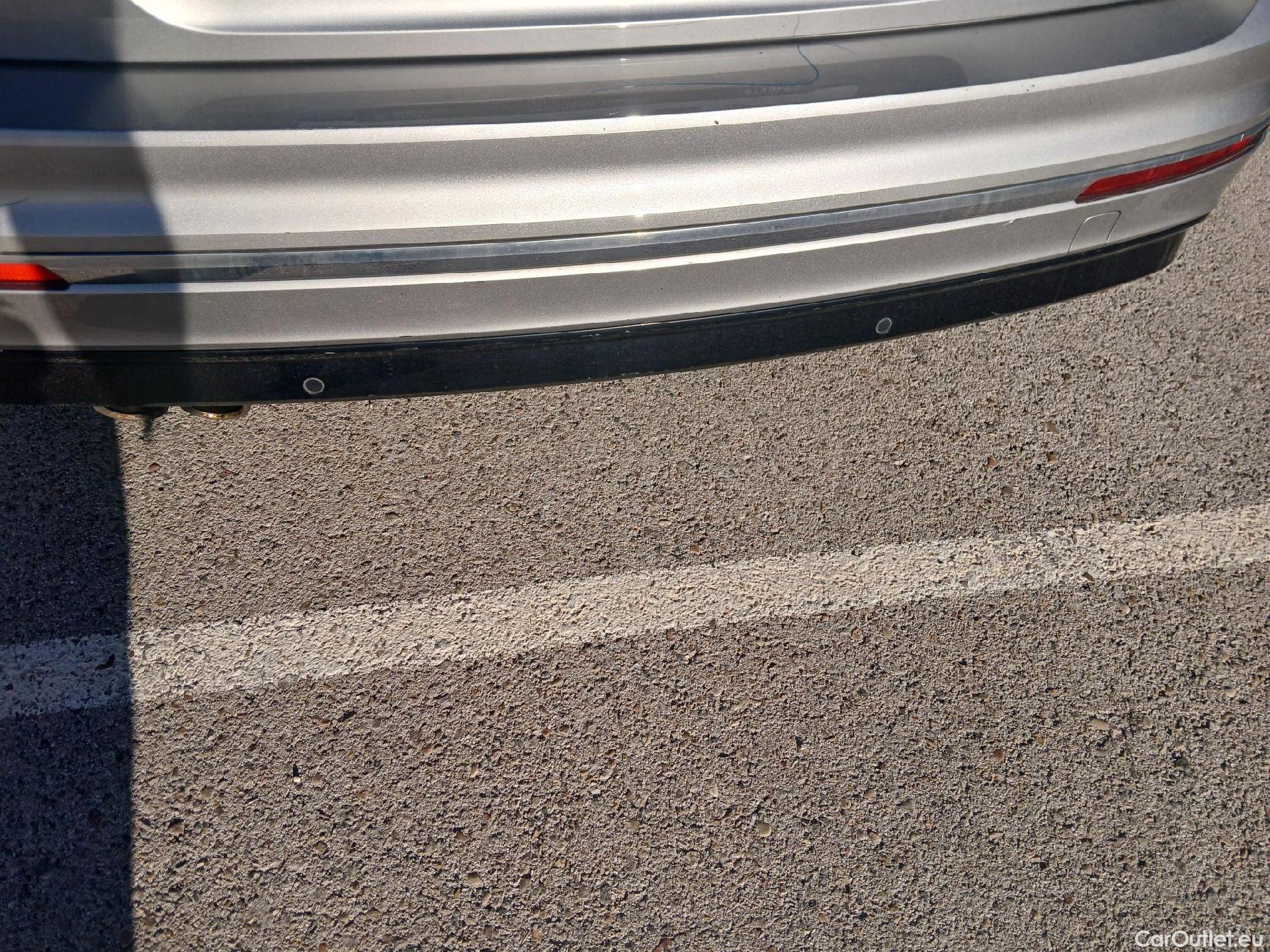  Volkswagen  Tiguan VOLKSWAGEN  / 2016 / 5P / todoterreno Advance 2.0 TDI 110kW (150CV) DSG #17