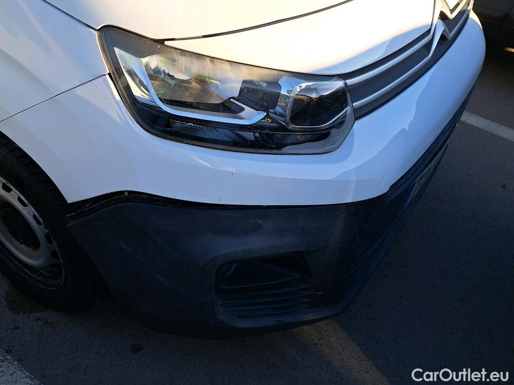  Citroen  Berlingo CITROEN  / 2018 / 4P / combi Talla M BlueHDi 100 LIVE (AC) #1