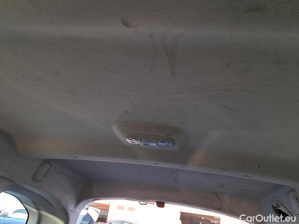  Citroen  Berlingo CITROEN  / 2018 / 4P / combi Talla M BlueHDi 100 LIVE (AC) #31