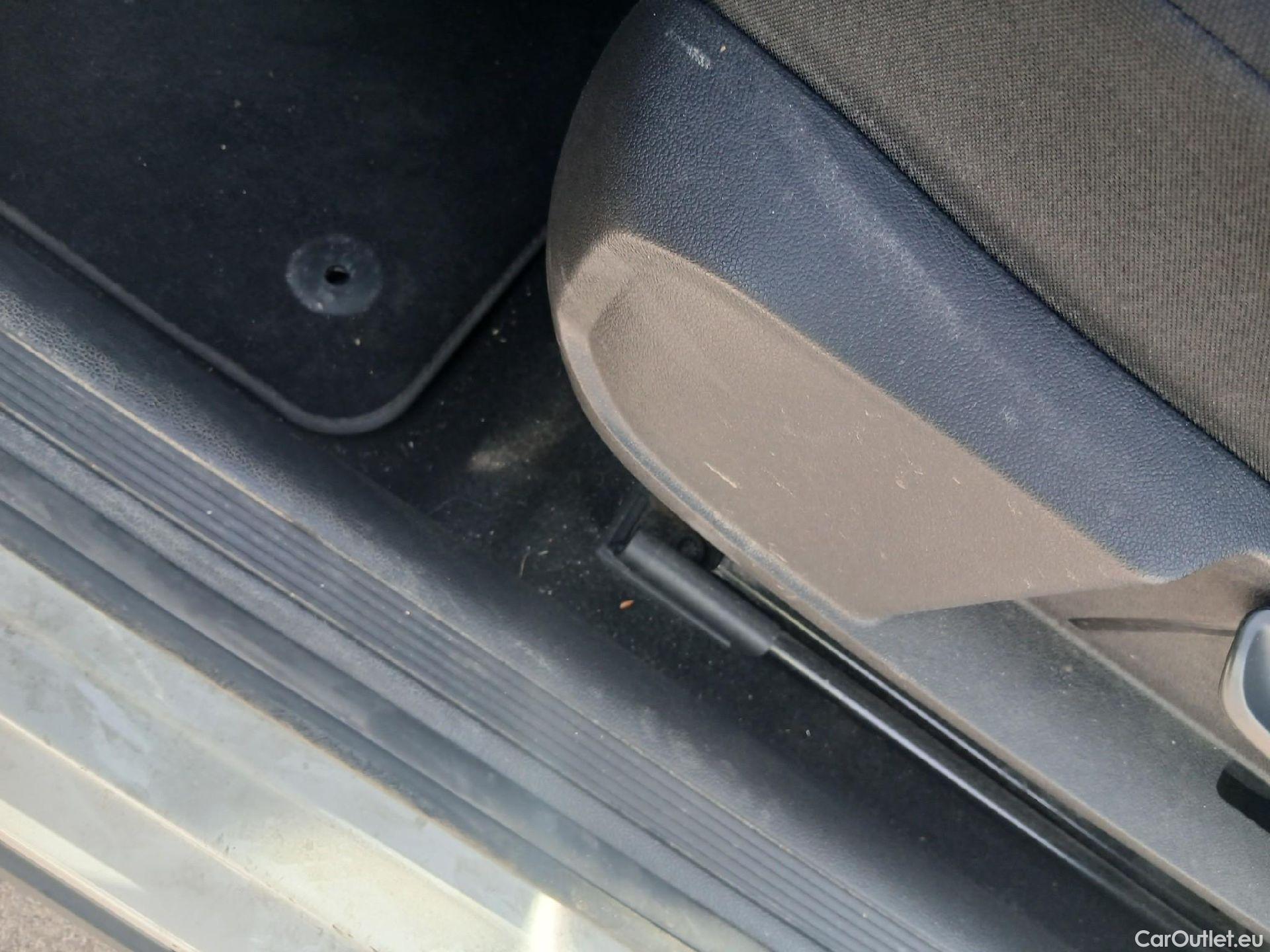  Volkswagen  Taigo VOLKSWAGEN  / 2021 / 5P / todoterreno Life 1.0 TSI 81kW (110CV) #5