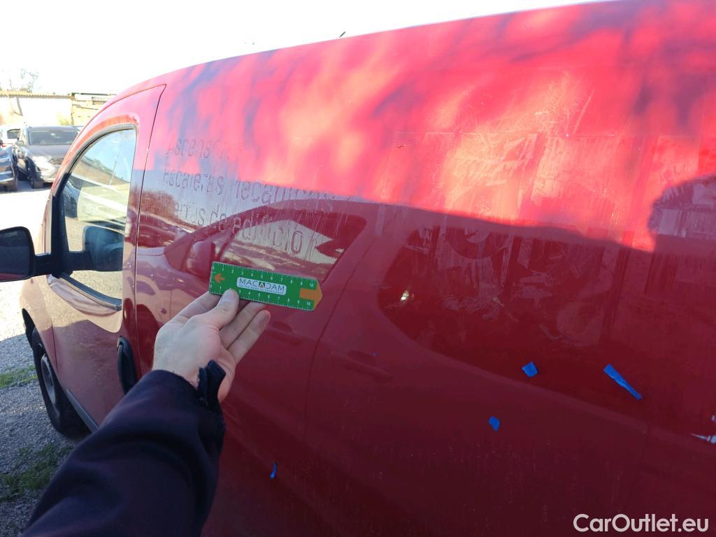  Fiat  Fiorino FIAT  / 2016 / 4P / furgón derivado de turismo Cargo Base N1 1.3 MJet 59 kW (80 CV) #24