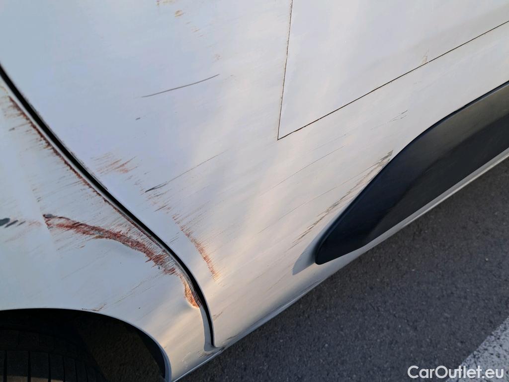  Citroen  Berlingo CITROEN  / 2018 / 4P / combi Talla M BlueHDi 100 LIVE (AC) #15