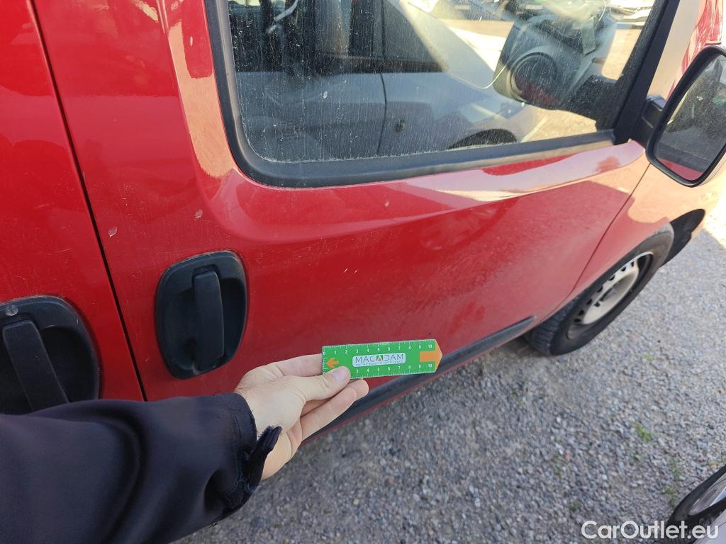  Fiat  Fiorino FIAT  / 2016 / 4P / furgón derivado de turismo Cargo Base N1 1.3 MJet 59 kW (80 CV) #39