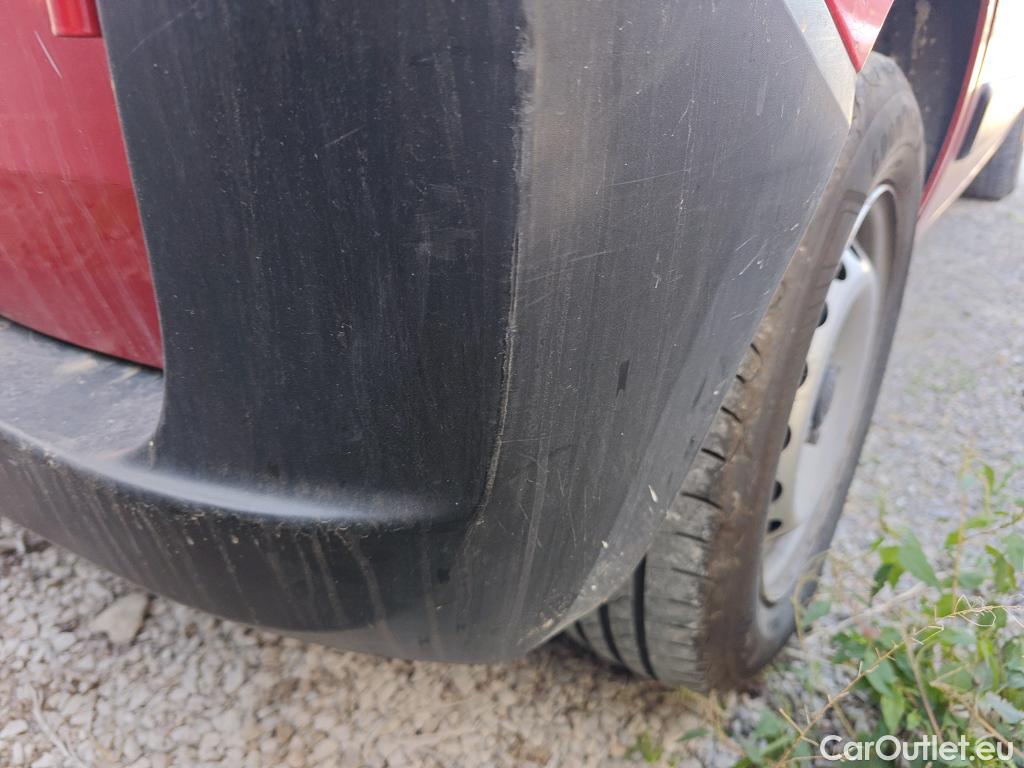  Fiat  Fiorino FIAT  / 2016 / 4P / furgón derivado de turismo Cargo Base N1 1.3 MJet 59 kW (80 CV) #57