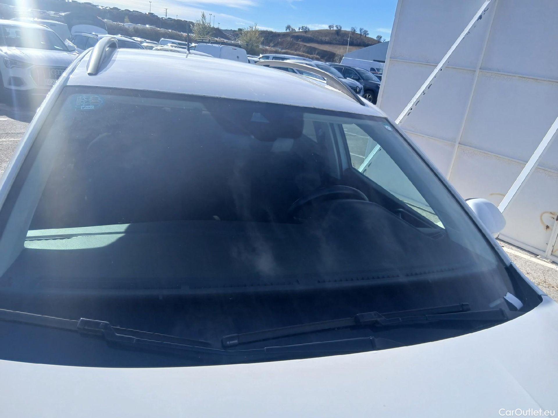  Volkswagen  Taigo VOLKSWAGEN  / 2021 / 5P / todoterreno Life 1.0 TSI 81kW (110CV) #13