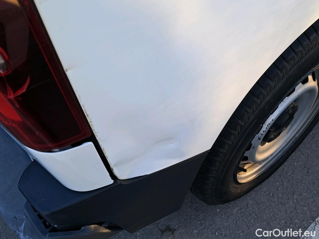  Citroen  Berlingo CITROEN  / 2018 / 4P / combi Talla M BlueHDi 100 LIVE (AC) #8