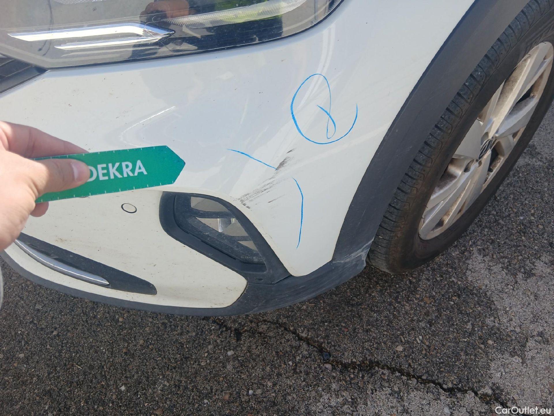  Volkswagen  Taigo VOLKSWAGEN  / 2021 / 5P / todoterreno Life 1.0 TSI 81kW (110CV) #10