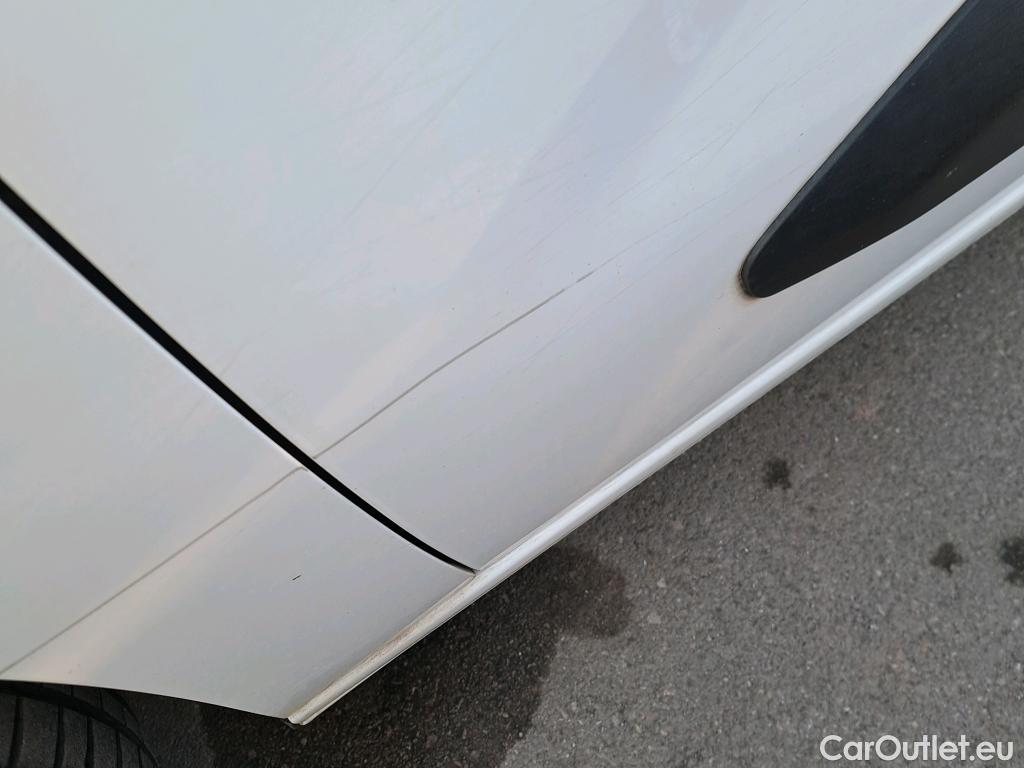  Citroen  Berlingo CITROEN  / 2018 / 4P / combi Talla M BlueHDi 100 LIVE (AC) #34