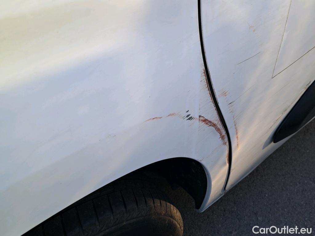  Citroen  Berlingo CITROEN  / 2018 / 4P / combi Talla M BlueHDi 100 LIVE (AC) #9