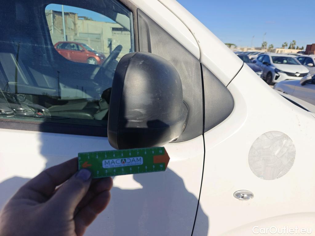  Citroen  Jumpy CITROEN  / 2016 / 4P / furgón Talla XS BlueHDi 120 S&S 6v CityVan #59