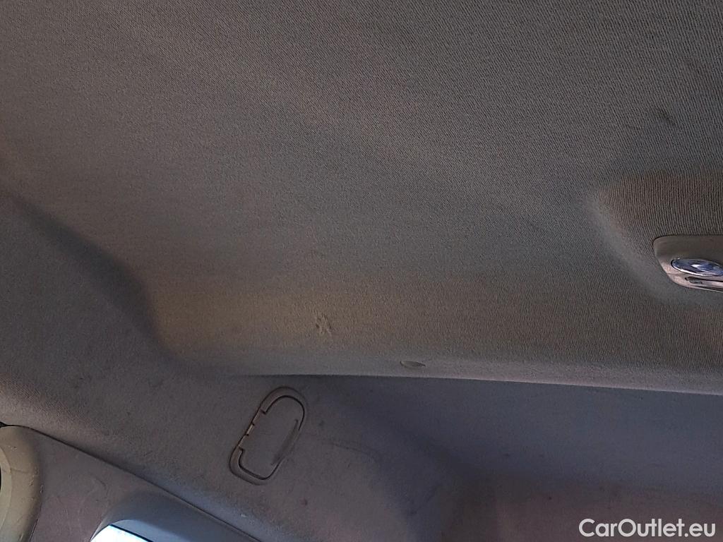  Citroen  Berlingo CITROEN  / 2018 / 4P / combi Talla M BlueHDi 100 LIVE (AC) #32