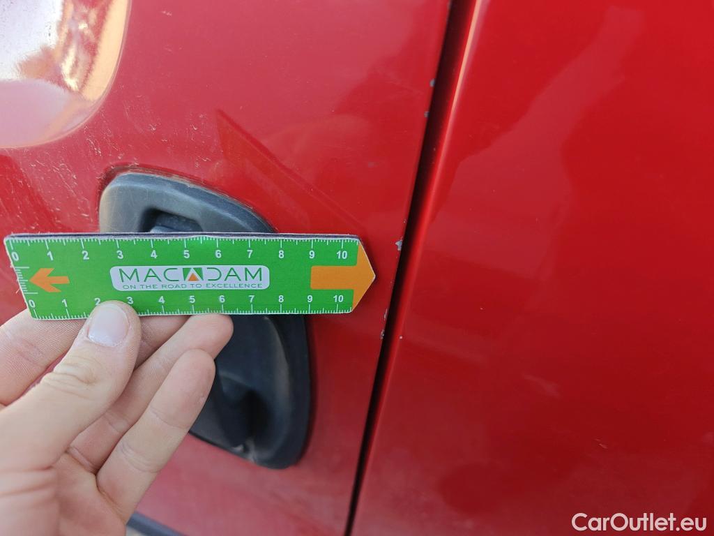  Fiat  Fiorino FIAT  / 2016 / 4P / furgón derivado de turismo Cargo Base N1 1.3 MJet 59 kW (80 CV) #74