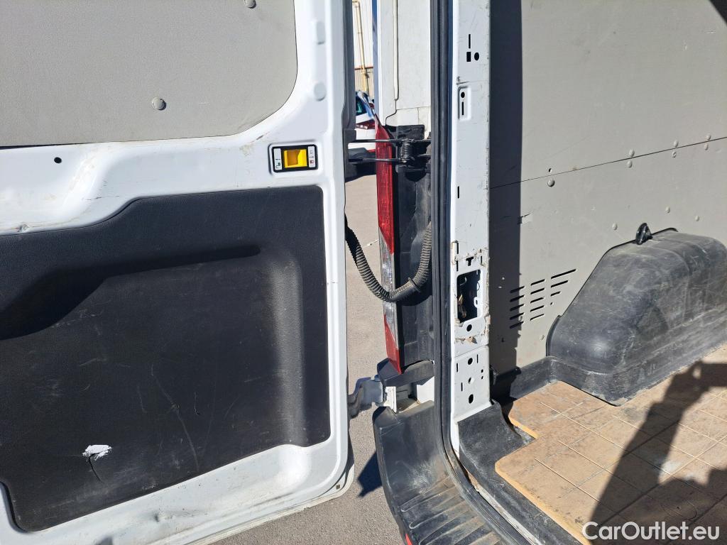  Ford  Transit FORD  / 2013 / 4P / furgón 350 96kW L3H2 Van Trend FWD #15