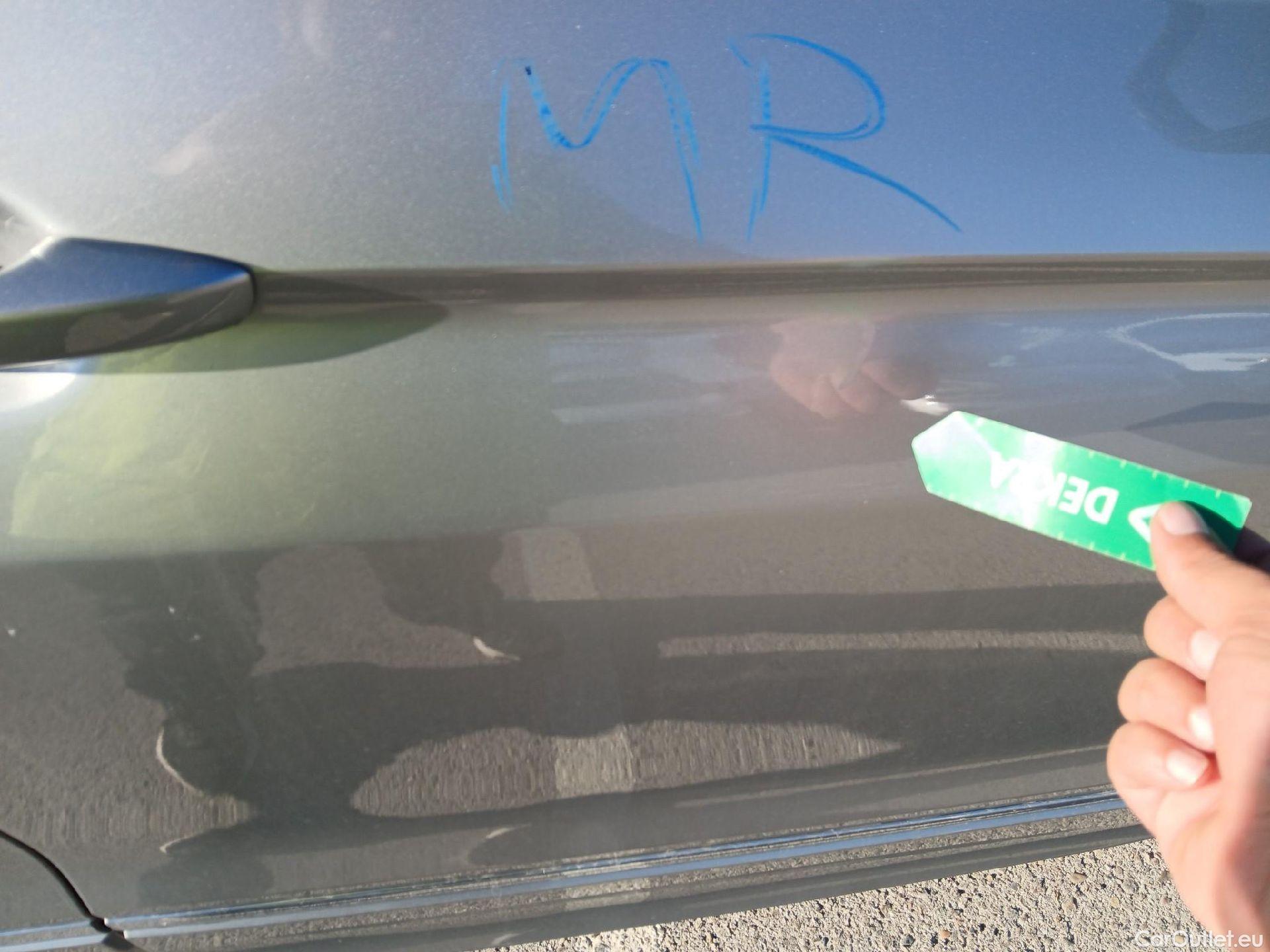  Volkswagen  Tiguan VOLKSWAGEN  / 2016 / 5P / todoterreno Advance 2.0 TDI 110kW (150CV) DSG #25