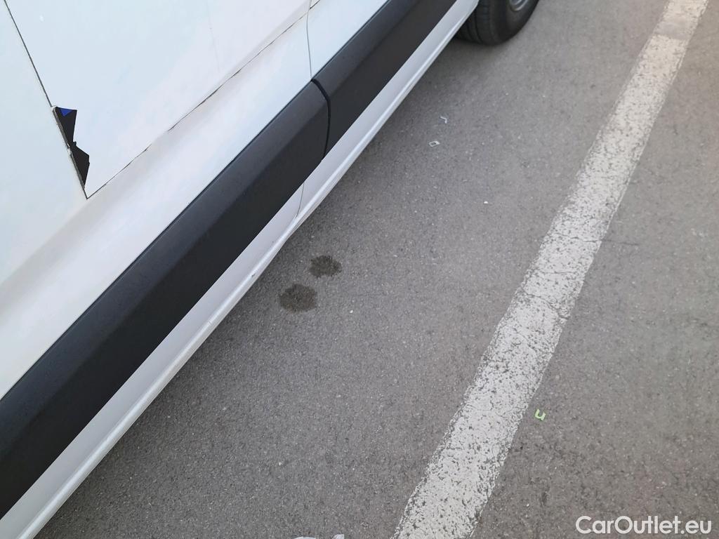  Citroen  Berlingo CITROEN  / 2018 / 4P / combi Talla M BlueHDi 100 LIVE (AC) #27