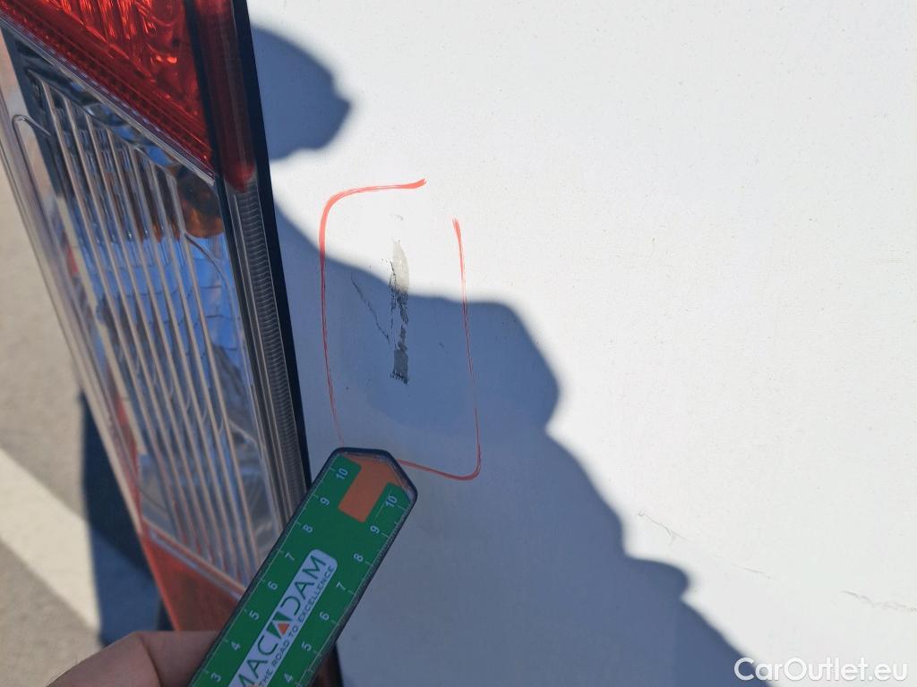  Ford  Transit FORD  / 2013 / 4P / furgón 350 96kW L3H2 Van Trend FWD #27