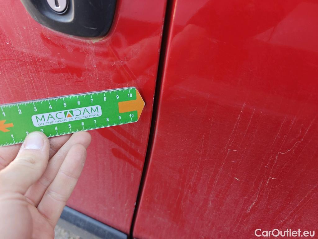  Fiat  Fiorino FIAT  / 2016 / 4P / furgón derivado de turismo Cargo Base N1 1.3 MJet 59 kW (80 CV) #75