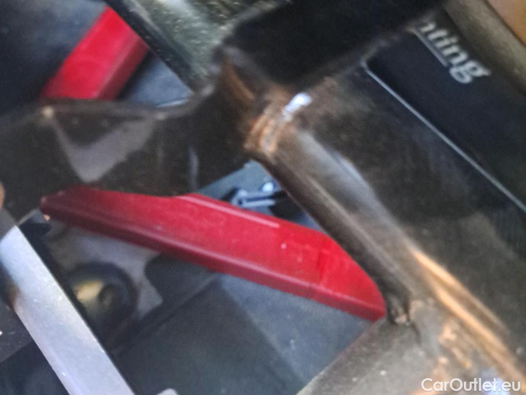  Ford  Transit FORD  / 2013 / 4P / furgón 350 96kW L3H2 Van Trend FWD #38