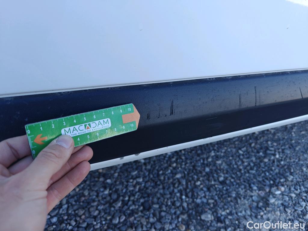  Opel  Vivaro OPEL  / 2019 / 4P / furgón 1.5 Diésel 74kW (100CV) M Std Express #53