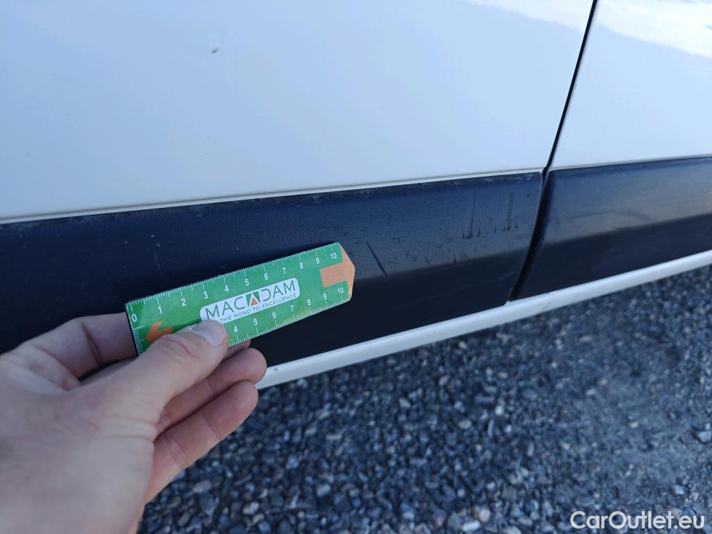  Opel  Vivaro OPEL  / 2019 / 4P / furgón 1.5 Diésel 74kW (100CV) M Std Express #55