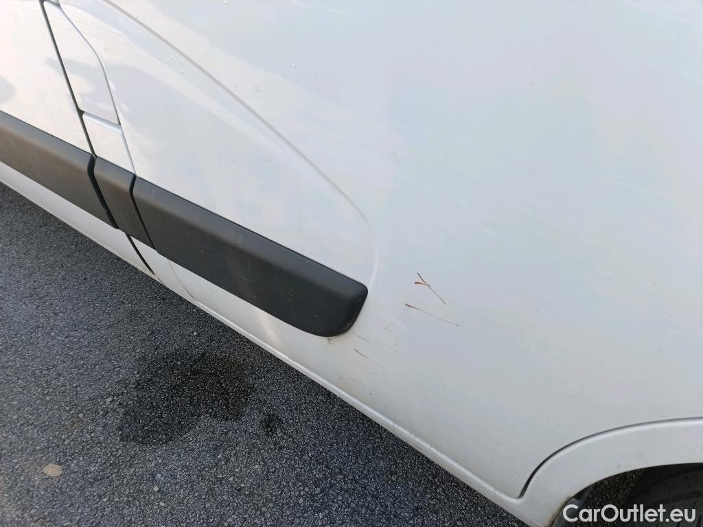  Opel  Movano OPEL  / 2019 / 4P / furgón 2.3 CDTI 99kW (135CV) L2 H2 F 3.5t #35