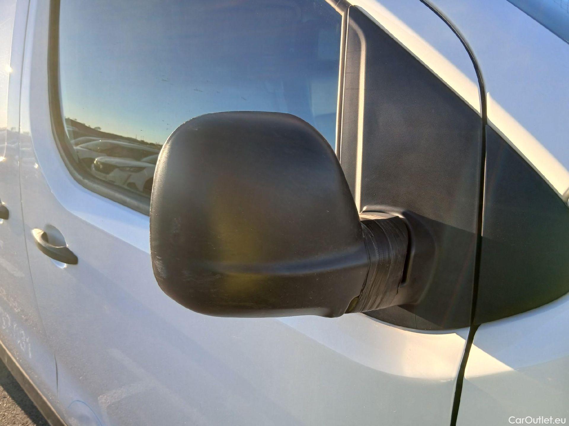  Peugeot  Expert PEUGEOT  Furgón Pro 2.0 BlueHDi 120 S&S Standard #46