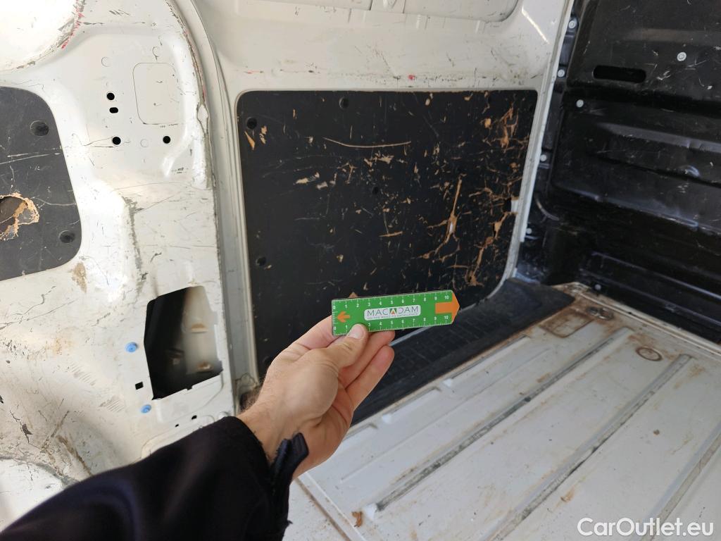  Opel  Vivaro OPEL  / 2019 / 4P / furgón 1.5 Diésel 74kW (100CV) M Std Express #3