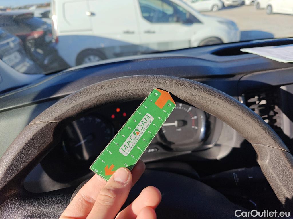  Opel  Vivaro OPEL  / 2019 / 4P / furgón 1.5 Diésel 74kW (100CV) M Std Express #50