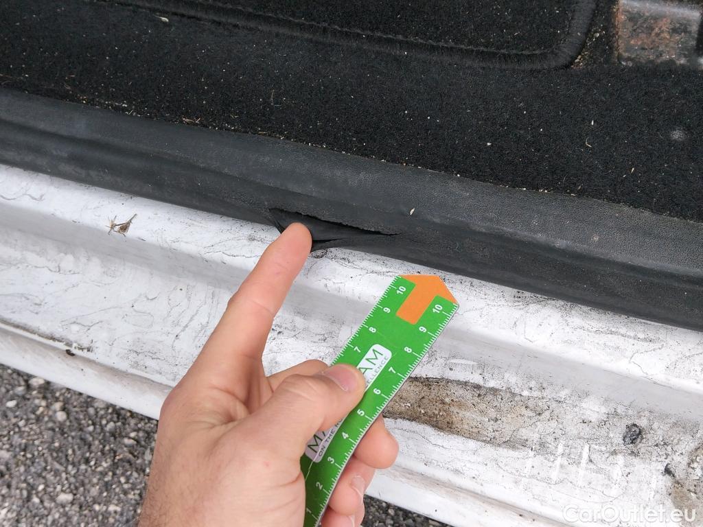  Peugeot  Partner PEUGEOT  / 2015 / 3P / furgón derivado de turismo Furgón Confort L1 BlueHDi 73KW (100CV) #22