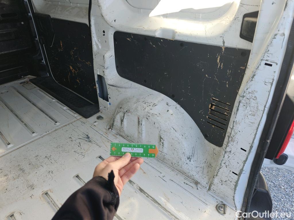  Opel  Vivaro OPEL  / 2019 / 4P / furgón 1.5 Diésel 74kW (100CV) M Std Express #15