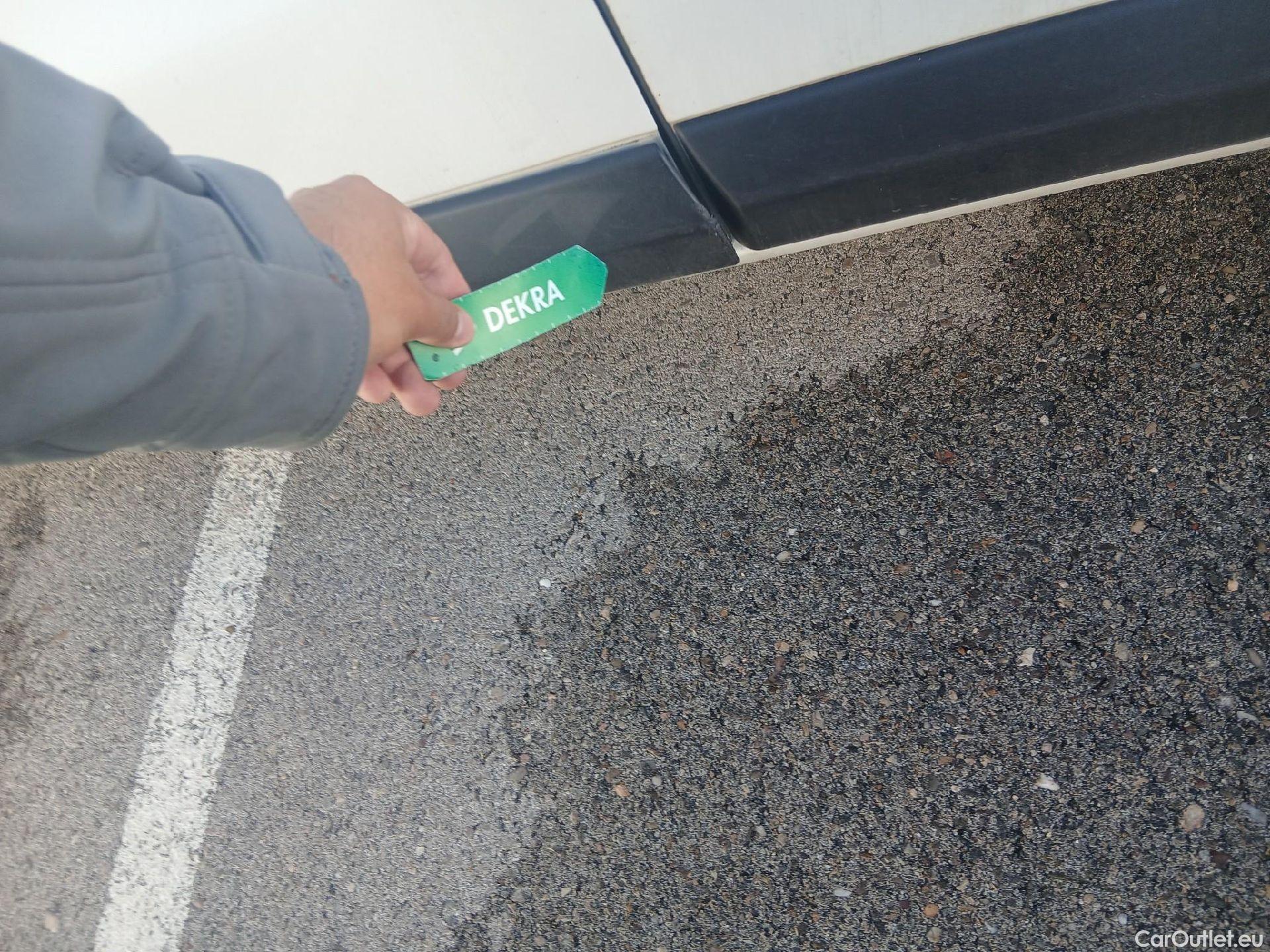  Opel  Vivaro OPEL  / 2019 / 4P / furgón 1.5 Diésel 74kW(100CV)M Std Exp #29