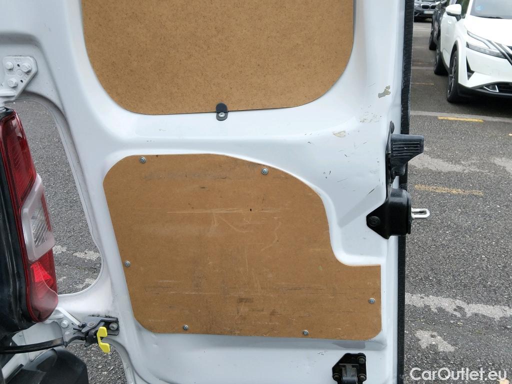  Peugeot  Partner PEUGEOT  / 2018 / 4P / furgón derivado de turismo Premium Standard 600kg BlueHDi 73kW #27