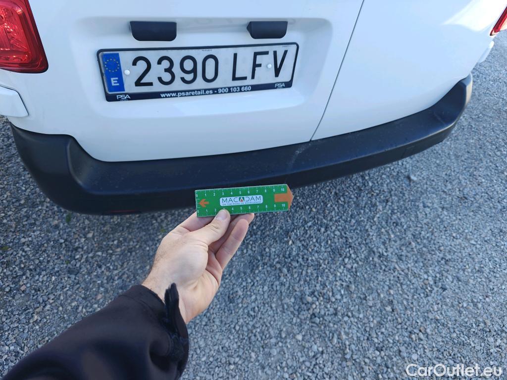  Opel  Vivaro OPEL  / 2019 / 4P / furgón 1.5 Diésel 74kW (100CV) M Std Express #44