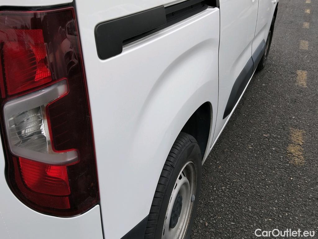  Peugeot  Partner PEUGEOT  / 2018 / 4P / furgón derivado de turismo Premium Standard 600kg BlueHDi 73kW #23