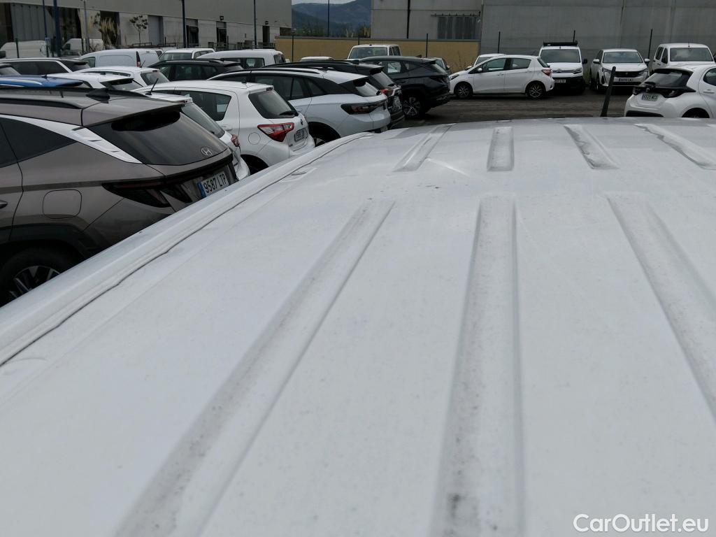  Peugeot  Partner PEUGEOT  / 2018 / 4P / furgón derivado de turismo Premium Standard 600kg BlueHDi 73kW #29