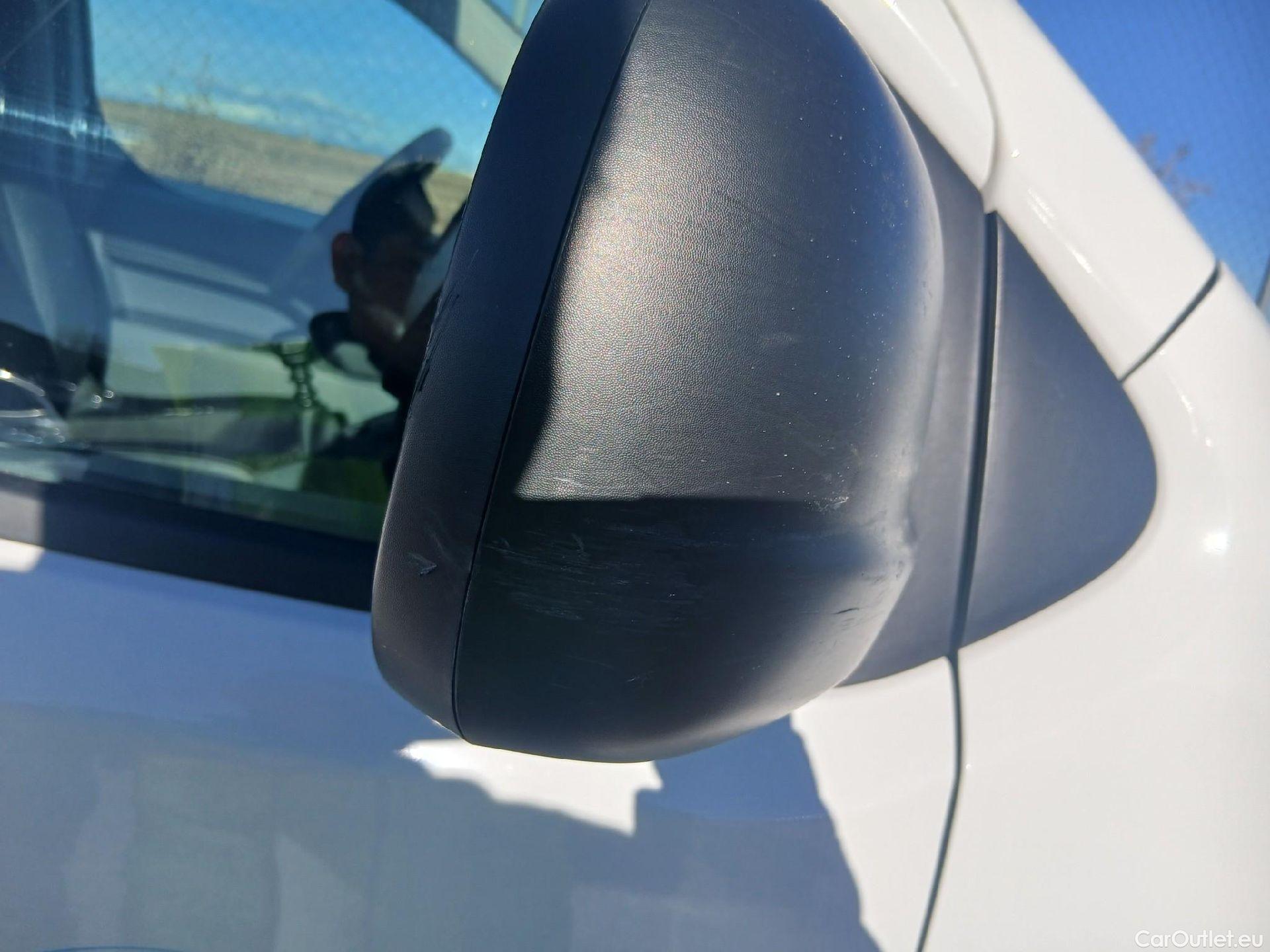  Opel  Vivaro OPEL  / 2019 / 4P / furgón 1.5 Diésel 74kW(100CV)M Std Exp #54