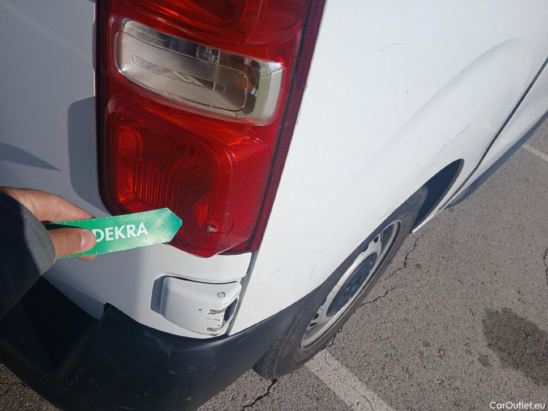  Opel  Vivaro OPEL  / 2019 / 4P / furgón 1.5 Diésel 74kW(100CV)M Std Exp #39