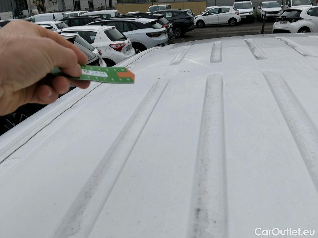  Peugeot  Partner PEUGEOT  / 2018 / 4P / furgón derivado de turismo Premium Standard 600kg BlueHDi 73kW #30