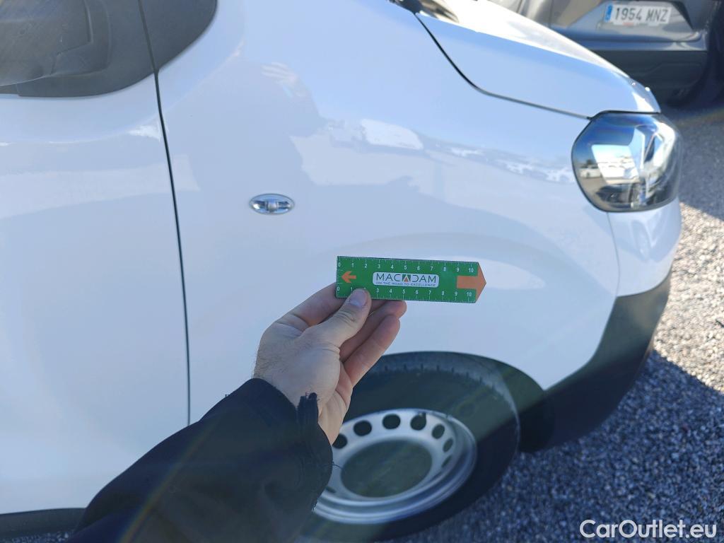  Opel  Vivaro OPEL  / 2019 / 4P / furgón 1.5 Diésel 74kW (100CV) M Std Express #60