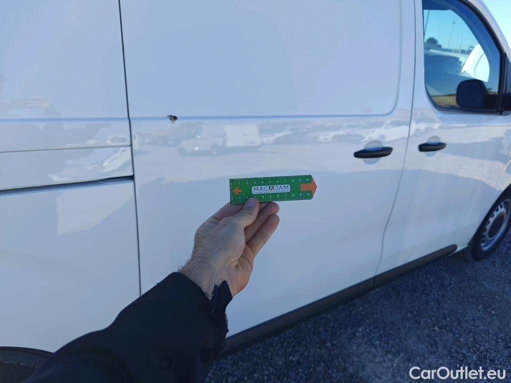  Opel  Vivaro OPEL  / 2019 / 4P / furgón 1.5 Diésel 74kW (100CV) M Std Express #8