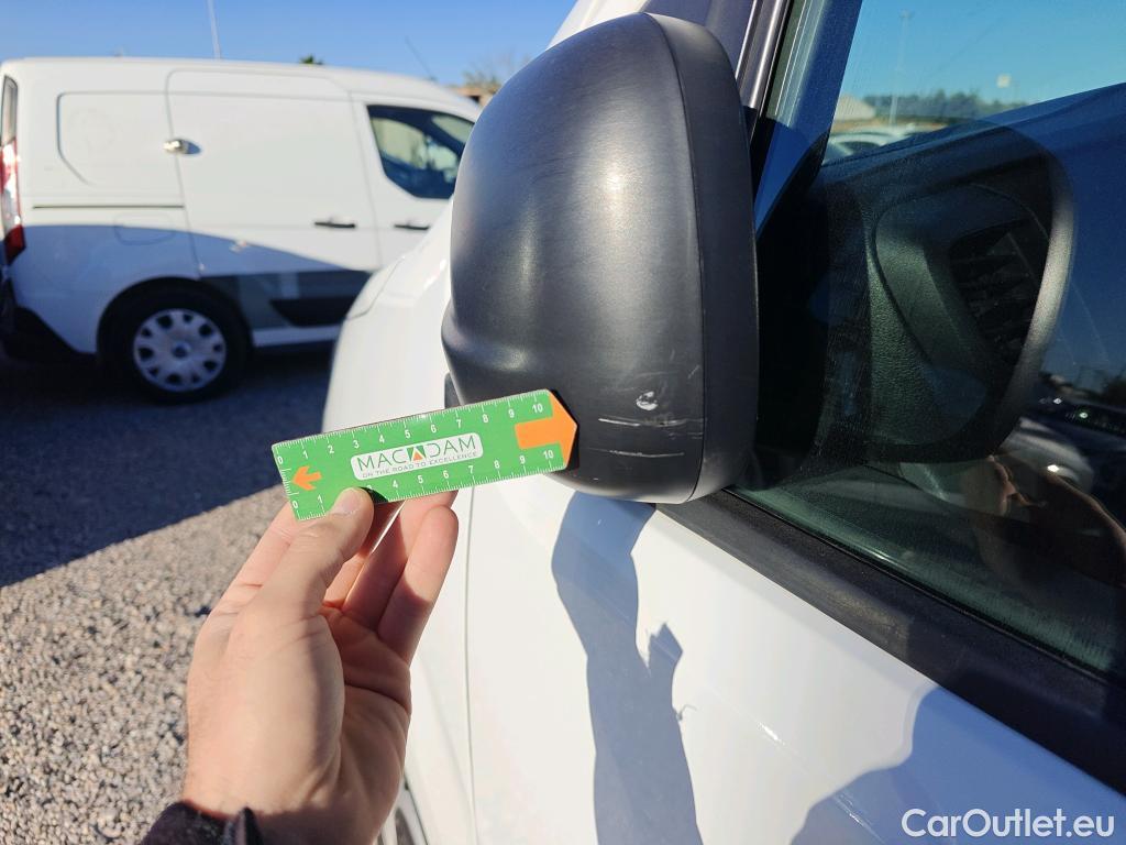  Opel  Vivaro OPEL  / 2019 / 4P / furgón 1.5 Diésel 74kW (100CV) M Std Express #57