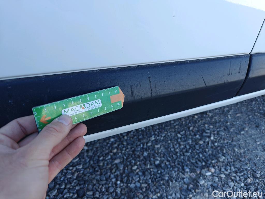  Opel  Vivaro OPEL  / 2019 / 4P / furgón 1.5 Diésel 74kW (100CV) M Std Express #54