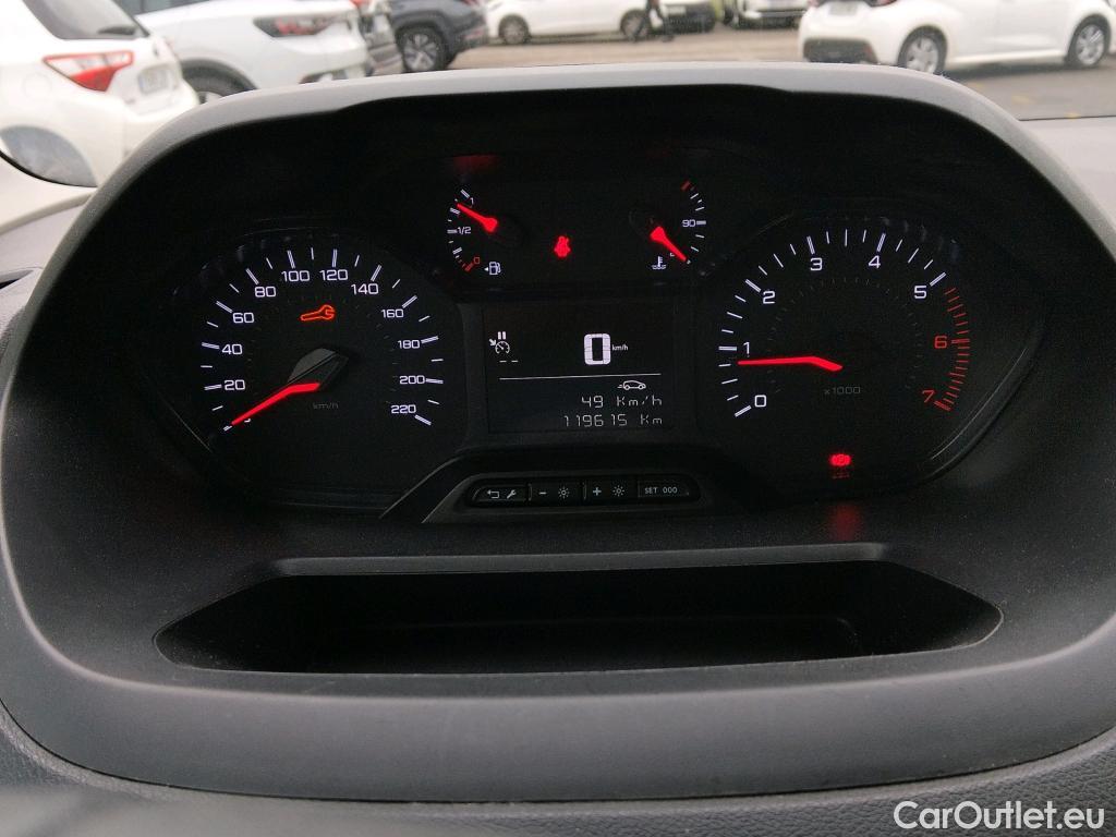  Peugeot  Partner PEUGEOT  / 2018 / 4P / furgón derivado de turismo Premium Standard 600kg BlueHDi 73kW #18