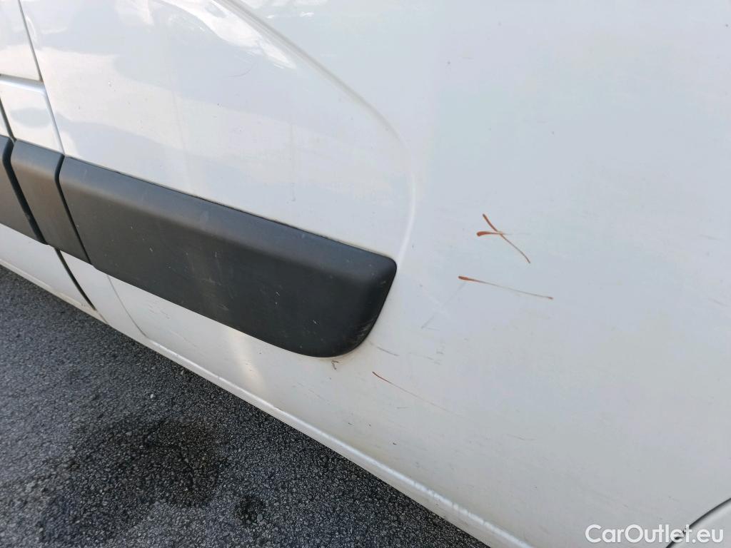  Opel  Movano OPEL  / 2019 / 4P / furgón 2.3 CDTI 99kW (135CV) L2 H2 F 3.5t #36